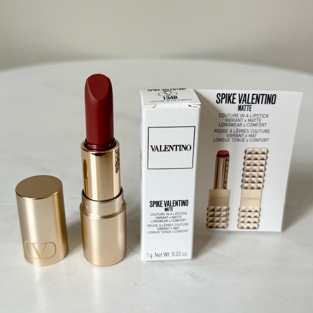 Valentino beauty spike Valentino matte lipstick #134R Deluxe Sample 1g NIB